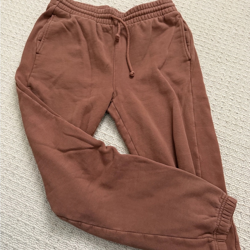 Aritzia Boyfriend sweatpants